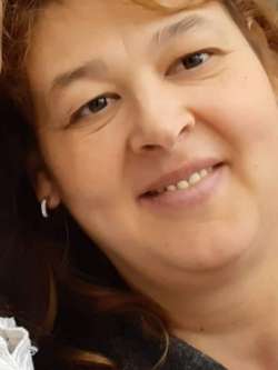 Andrea, 51 �ves t�rskeres� n�, Lengyel