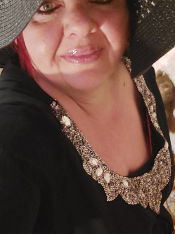Gabi, 59 �ves t�rskeres� n�, Sz�kesfeh�rv�r