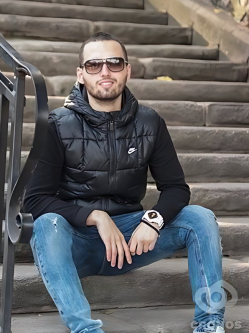 Miki, 50 �ves t�rskeres� f�rfi, Veszpr�m