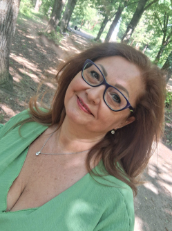 Kati, 52 �ves t�rskeres� n�, Budapest