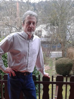 L�szl�, 70 �ves t�rskeres� f�rfi, Zalaegerszeg