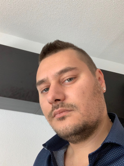 Norbert, 36 �ves t�rskeres� f�rfi, D�l-Holland (Zuid-Holland)