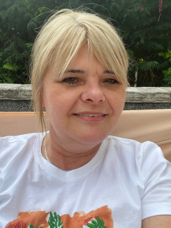 Erzs�bet, 58 �ves t�rskeres� n�, Hal�sztelek