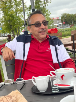 R�bert, 58 �ves t�rskeres� f�rfi, V�rtessz�l�s