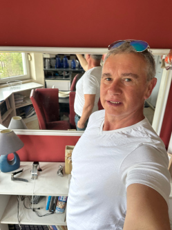 Ferenc Istv�n, 61 �ves t�rskeres� f�rfi, Gy�ngy�s
