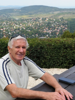 Istv�n, 73 �ves t�rskeres� f�rfi, Tiszaf�red