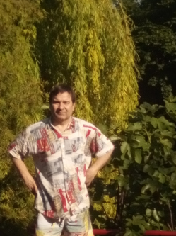 Attila, 60 �ves t�rskeres� f�rfi, Mende