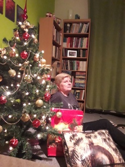 Kati, 68 �ves t�rskeres� n�, Alm�sf�zit�