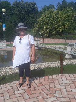 Jutka, 68 �ves t�rskeres� n�, Mosonmagyar�v�r
