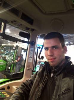 Ferenc, 30 �ves t�rskeres� f�rfi, Lajosmizse