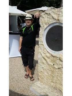 Roland, 51 �ves t�rskeres� f�rfi, Koml�