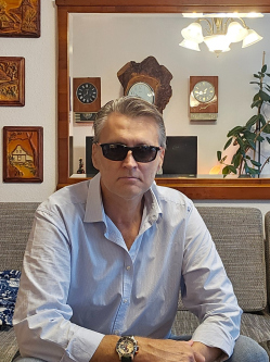 Jozsef, 56 �ves budapesti t�rskeres� f�rfi