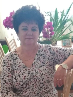 Katalin, 66 �ves t�rskeres� n�, V�s�rosnam�ny