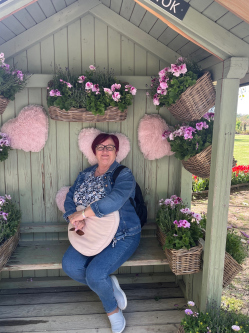Piroska, 66 �ves t�rskeres� n�, Sz�kesfeh�rv�r