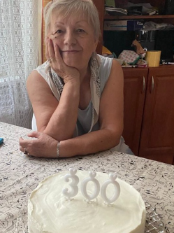 Klarissza, 77 �ves t�rskeres� n�, Duna�jv�ros