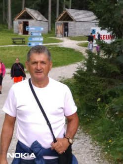 Ferenc, 70 �ves t�rskeres� f�rfi, Koml�