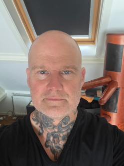 Attila, 51 �ves t�rskeres� f�rfi, Miskolc
