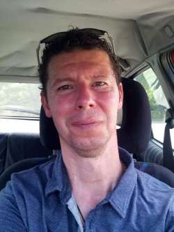 Imre, 48 �ves t�rskeres� f�rfi, V�c