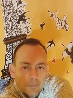 Csabi, 50 �ves t�rskeres� f�rfi, Tapolca